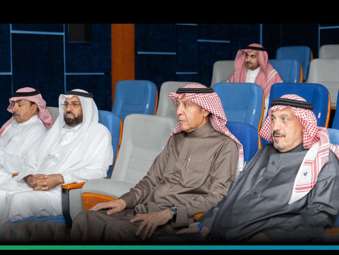 معالي رئيس المراسم الملكية في زيارة المعرض والمتحف الدولي